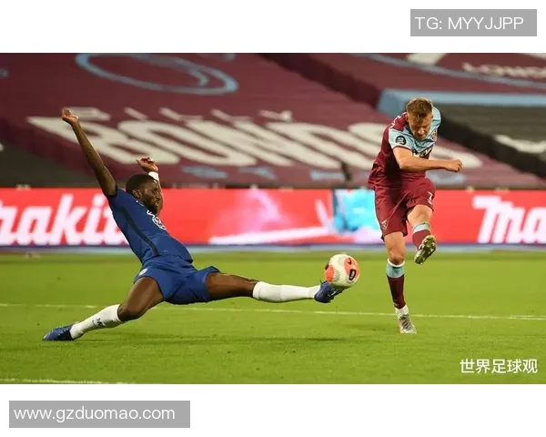 阿贾克斯与雅典的对决揭示足球战术与激情的完美结合